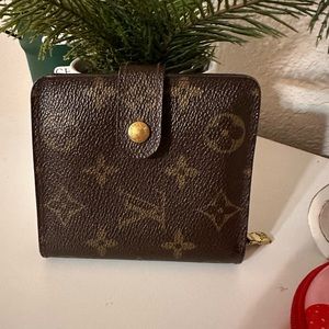 💯 Authentic LOUIS VUITTON WalletMonogram Compact Zip Bifold Bro